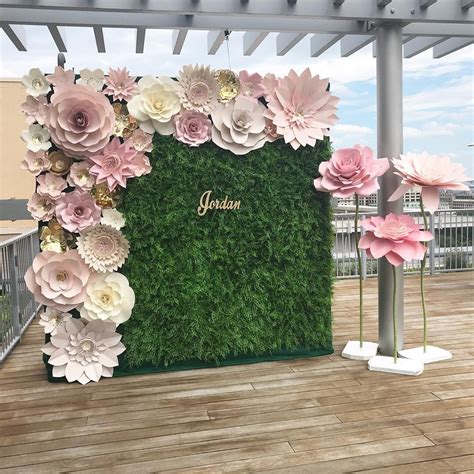 Large Paper Flower Backdrop / Giant Paper Flowers / Paper Flower Wall ...