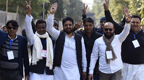 AAP’s Amanatullah Khan wins Okhla seat by over 70,000 votes - india ...