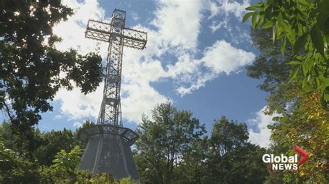 Should Montreal’s Mount Royal cross be lit purple to honour Queen ...