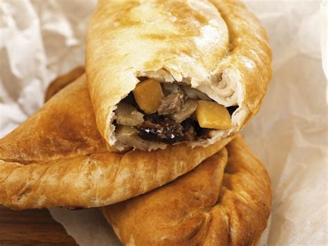 Cornish Pasty Recipe | EatSmarter