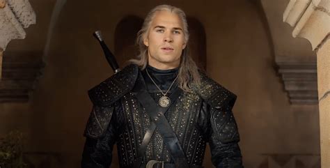 THE WITCHER Producer Says Liam Hemsworth "Looks Awesome" as Geralt of ...