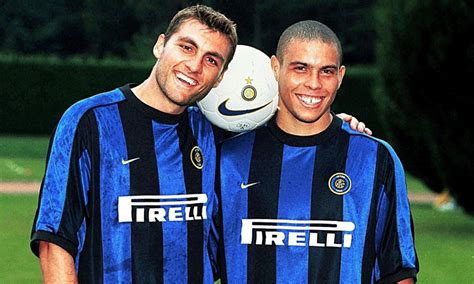 Ex Inter, il messaggio di Ronaldo a Vieri VIDEO|Serie A | Calciomercato.com