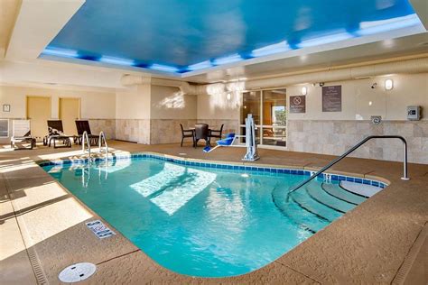 COMFORT SUITES $81 ($̶1̶1̶4̶) - Updated 2021 Prices & Hotel Reviews ...