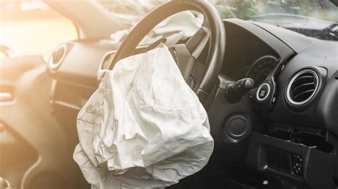 10 Most Common Airbag Injuries – Forbes Advisor