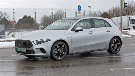 2023 Mercedes-Benz A-Class hatchback spy shots: Mid-cycle update in the ...