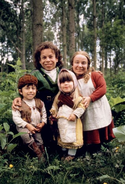 Willow (dir. Ron Howard, 1988) | Willow movie, Movies, Fantasy movies