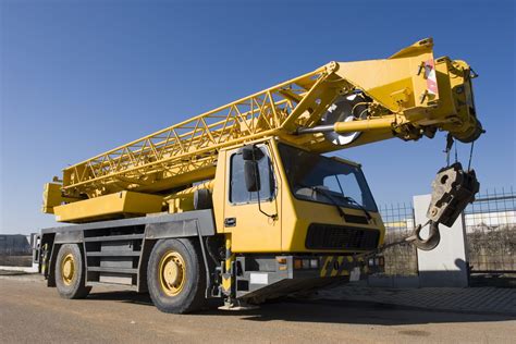 Everything You Need to Know About Mobile Cranes - Van Doorn Tower Crane ...