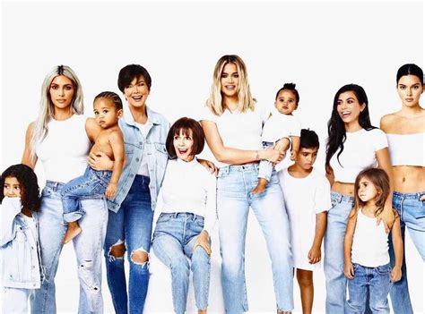 Kylie Jenner Is Still Missing From the Kardashian Christmas Card - E ...