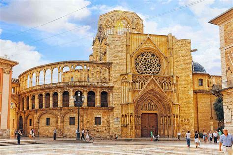 The Curiously Unique Architecture of Valencia, Spain – Fodors Travel Guide