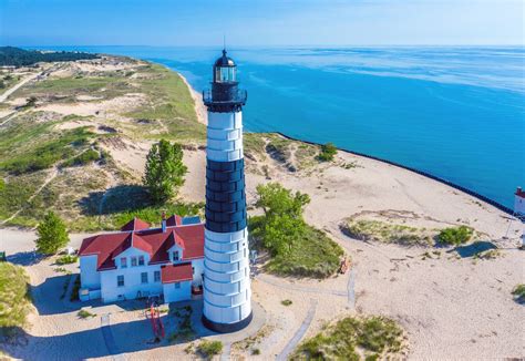 8 Michigan Lighthouses Where You Can Spend the Night or Volunteer