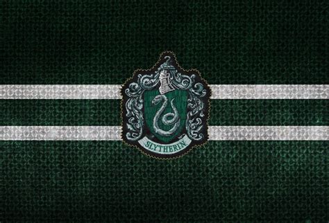 Slytherin House Crest Wallpaper