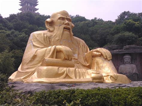 File:Laozi Statue,Tai Lake.jpg - Wikimedia Commons