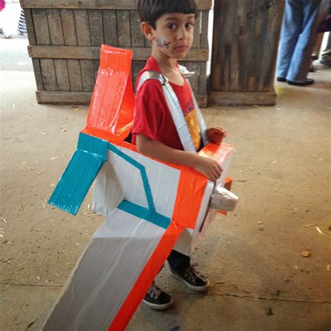 TurtleCraftyGirl: DIY Halloween Planes(Dusty) Costume