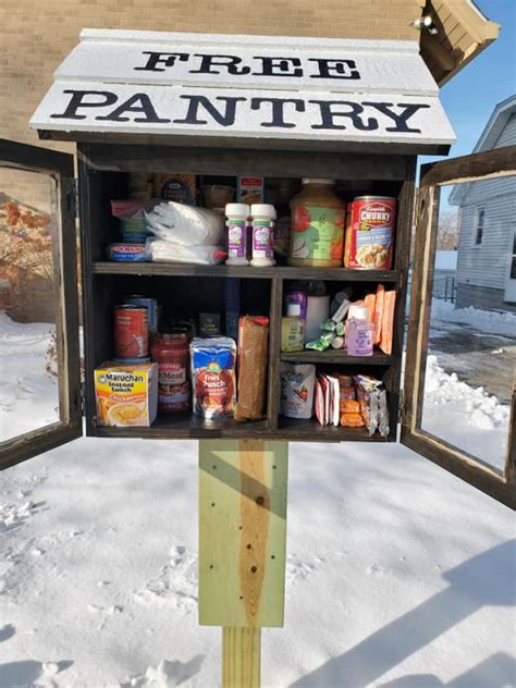 Church Sets Up Outdoor Food Pantries To Help People In Need : US ...