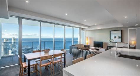 Hilton Surfers Paradise | Schoolies Accommodation | Gold Coast Schoolies