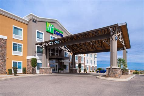 HOLIDAY INN EXPRESS SIERRA VISTA, AN IHG HOTEL - Updated 2022 Prices ...