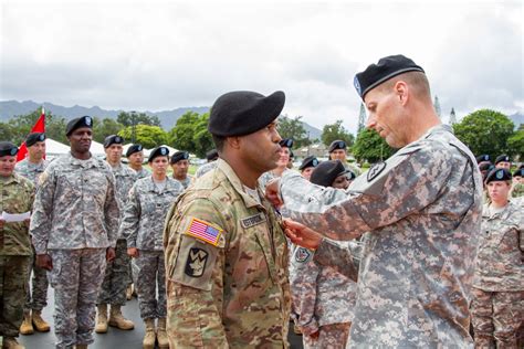 25th Infantry Division Soldier receives highest peacetime medal ...