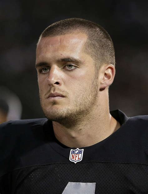 Raiders' Derek Carr feels better in wake of injuries