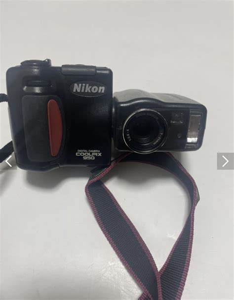 Nikon Coolpix 950 digital camera vintage, Photography, Cameras on Carousell