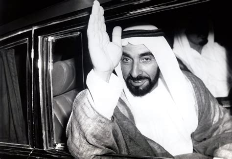 Video: Sheikh Mohammed shares a tribute video on Zayed Humanitarian Day