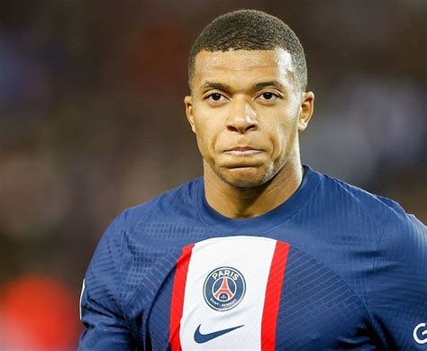 Christophe Galtier confirms PSG talks with Kylian Mbappe after social ...