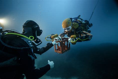 Stanford Creates "Robotic Mermaid" To Help With Deep Sea Exploration ...