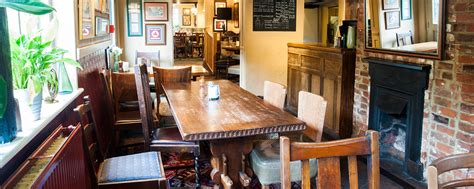 Fresh Food & Cask Ales - The Leather Bottle, Mattingley