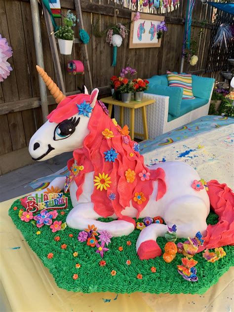 Unicorn Cake - Magical Unicorn Cake by the Crafty Party Girls