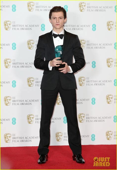 Photo: tom holland wins rising star award at baftas 20172 06 | Photo ...