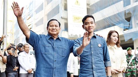 Pendaftaran Diwarnai 2 Pelanggaran Etik, Prabowo-Gibran Diminta Mundur