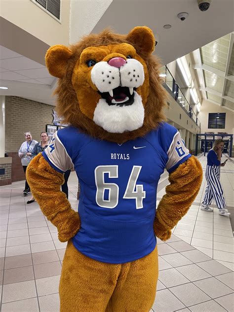 Roary the Lion named Indy's Best High School Mascot