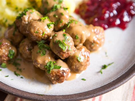 Swedish Meatballs With Rich Gravy Recipe