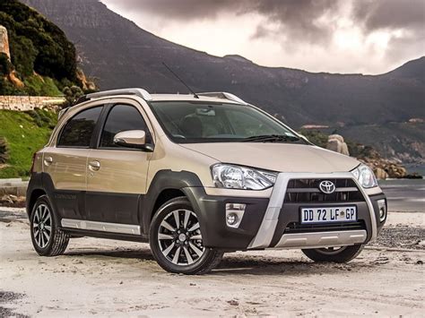 2014 Toyota Etios Cross Review - Cars.co.za