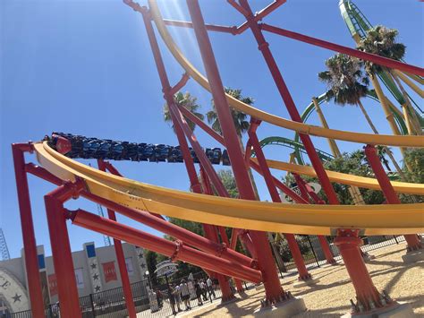 [SFMM - Wonder Woman Flight of Courage] : r/rollercoasters