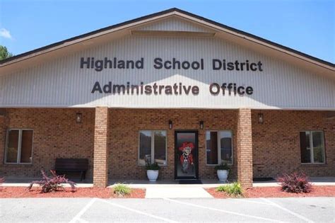 Highland School District seeks employees - Hallmark Times