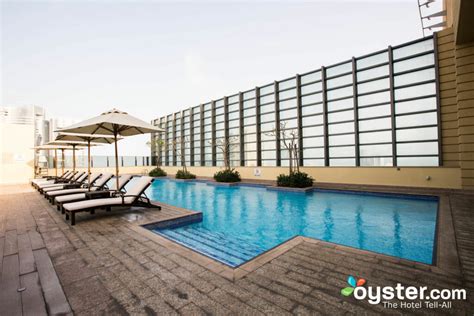 Southern Sun Abu Dhabi - The Pool at the Southern Sun Abu Dhabi ...