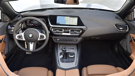 BMW Z4 Interior Layout & Technology | Top Gear