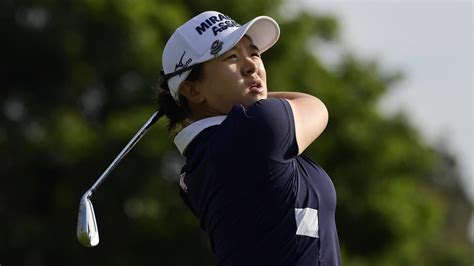 Sei Young Kim two strokes ahead of Caroline Masson at LPGA finale