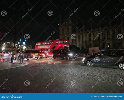 Double Decker Bus in London Editorial Photo - Image of landmark ...