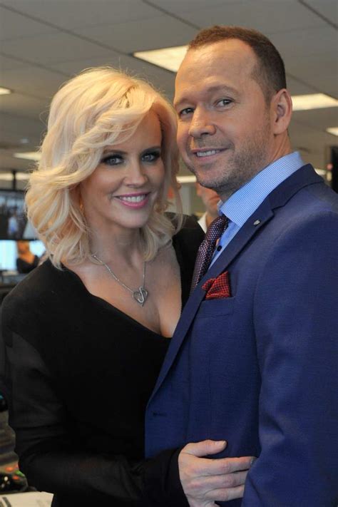 Donnie Wahlberg & Jenny McCarthy: 5 Fast Facts to Know