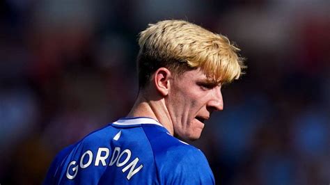 Everton may be plotting big Anthony Gordon decision after fending off ...