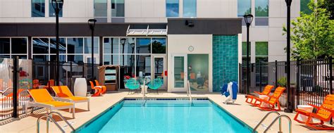 Alpharetta, GA Hotels with Pool and Fitness Center | Aloft Alpharetta