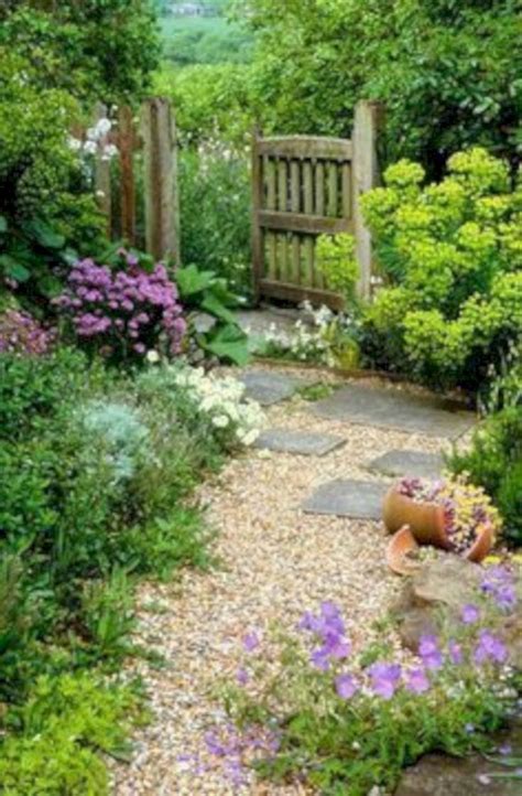 45 Beautiful DIY Garden Decoration Idea You Must Try | Small cottage ...