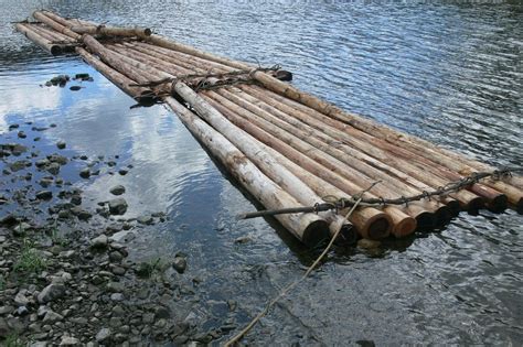 How to Build a Wooden Raft | Wilderness survival, Survival life hacks ...