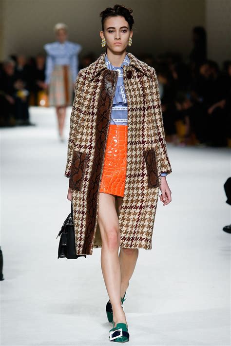 Miu Miu Fall 2015 Ready-to-Wear Collection | Vogue