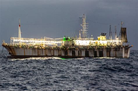 Follow the Lights: Squid Fishing in the Southeast Pacific Ocean ...