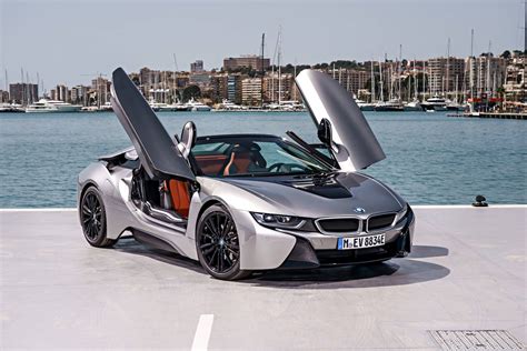 2019 BMW i8 Roadster Review - GTspirit