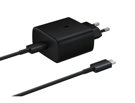 Power Travel Adapter in Black (45W PD) | Samsung Business IE