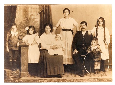 Free Foto de família antiga Stock Photo - FreeImages.com