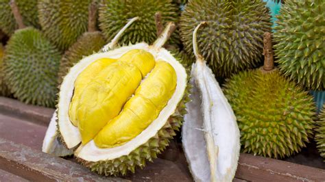 8 Things You Need To Know About Durian Fruit: The World’s Smelliest Snack